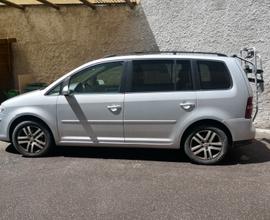 VOLKSWAGEN Touran - 2007