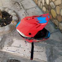 casco da motocross 