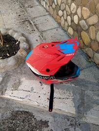 casco da motocross 