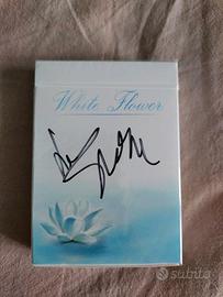 White Flower Autografate da Jack Nobile carte nuov