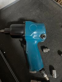 AVVITATORE PNEUMATICO AD IMPUSI