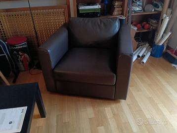 DIVANO E POLTRONA PELLE IKEA NUOVI