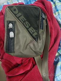 Borsello Diesel verde militare con inserto in rete
