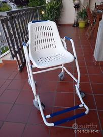 sedia per doccia anziani con ruote