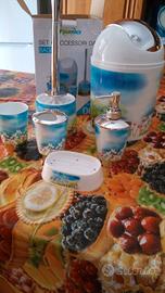 set 6 accessori da bagno in  plastica dura nuovo i