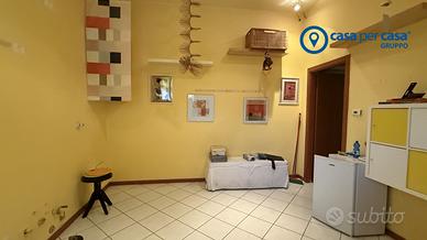 BILOCALE INDIPENDENTE CON SCOPERTO ESCLUSIVO