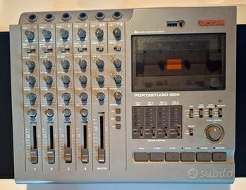 Tascam 424 Portastudio