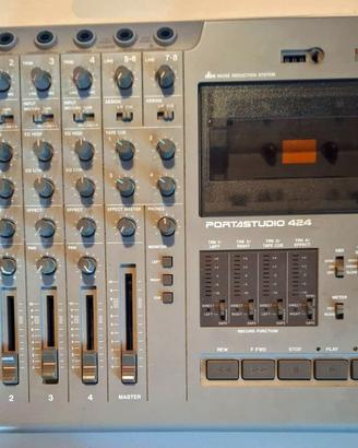 Tascam 424 Portastudio