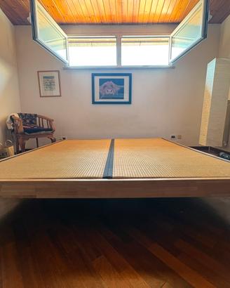 Letto giapponese di tatami e legno massello