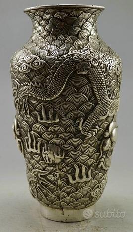 Antico vaso Cinese Tibetano in argento usato  Siracusa