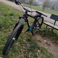 wheliee bike rockrider b-twin 560