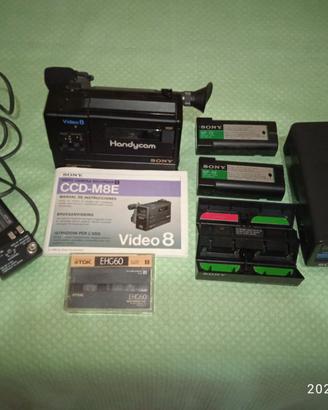 sony telecamera 8MM MODELLO CCD-M8E.funzionante