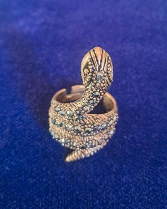 Anello a serpente