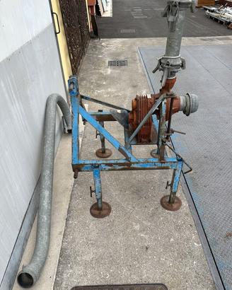 Pompa d'acqua a cardano