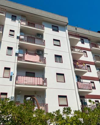 Appartamento Mq.132 ,5 vani viale Sicilia Caltanis