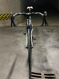 Bici da strada taglia M FRW