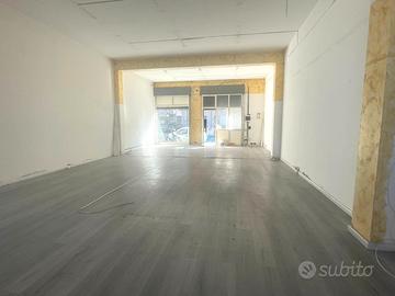 Locale in Via Mongibello Piano Tavola