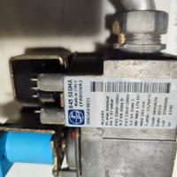 Valvola gas ‘ caldaia murale riello’