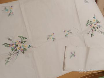 tovaglia da thè con tovaglioli 