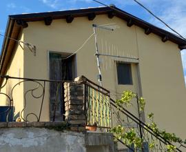 Casale di campagna con terreno