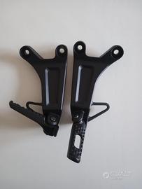 Triumph Speed triple 1050 pedane per scarico basso