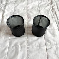 Portapenne in rete metallica nera