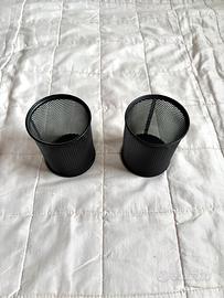 Portapenne in rete metallica nera