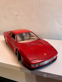 Modellino Ferrari Testarossa scala 1/18