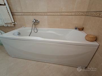 vasca da bagno  in vetroresina 