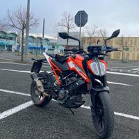 KTM Duke 125