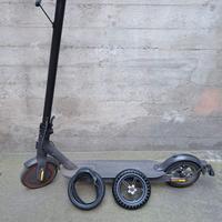 Monopattino elettrico XIAMI MI PRO