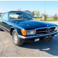 Mercedes SLC 350, anno 1972, colore blu