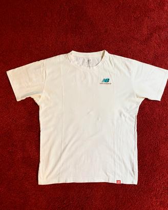 T-shirt new balance bianco taglia s