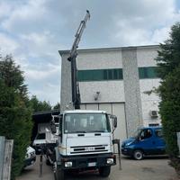 Iveco Eurocargo 180E28K Ribaltab. Trilat + Gru