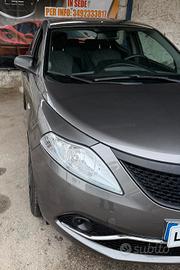Lancia Ypsilon 1.0 FireFly 5 porte S&S Hybrid Ecoc