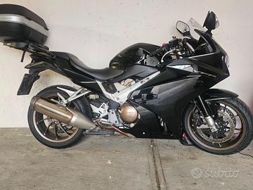 Honda VFR 800 F abs- 2016