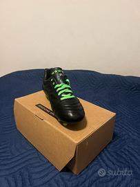 Scarpe da Calcio Edizione Speciale in pelle nera