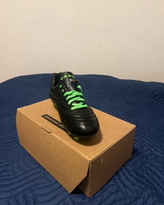 Scarpe da Calcio Edizione Speciale in pelle nera