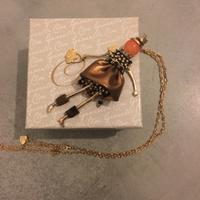 Collana lunga bambolina