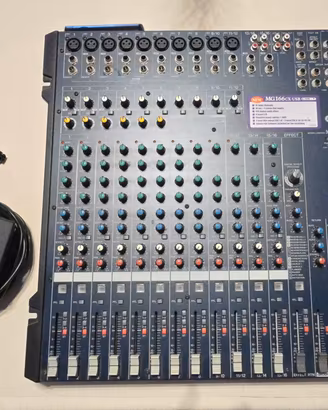 Mixer Yamaha MG166CX-USB