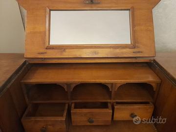 SCRITTOIO IN LEGNO MASSICCIO
