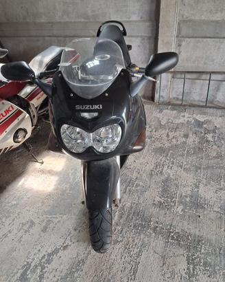 Suzuki GSX 750 F