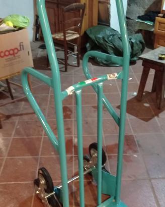 Carrello portapacchi saliscale 3 ruote