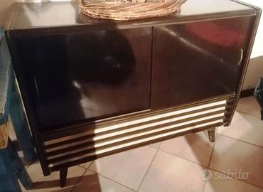 Mobile radio giradischi vintage Braun anni 60
