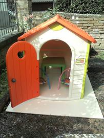 Casetta da giardino Smoby + 4 altalene di plastica