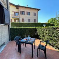 Set tavolo e 2 sedie da esterno