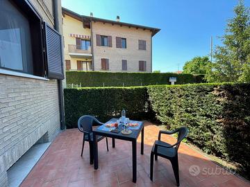 Set tavolo e 2 sedie da esterno