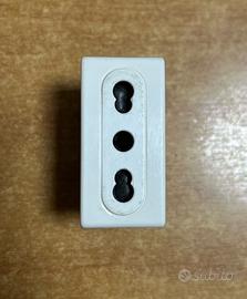 Presa bipasso Legrand Cross 680521