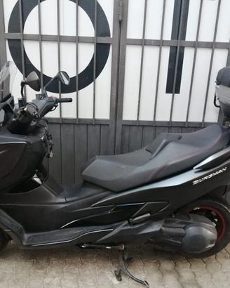 Suzuki Burgman 400