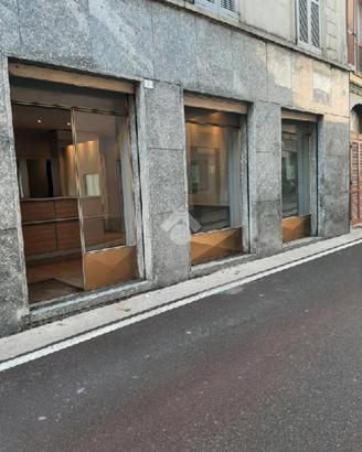 3 LOCALI A LENTATE SUL SEVESO